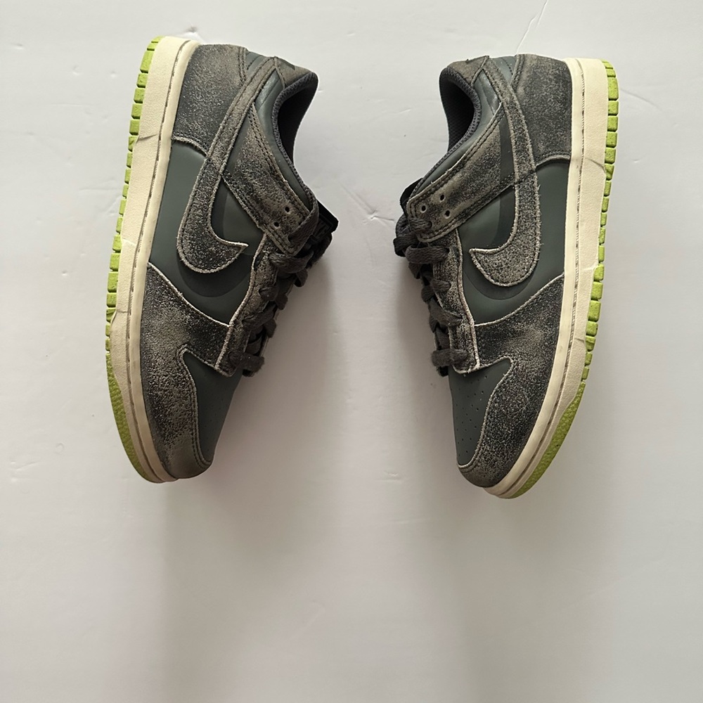 Nike Dunk Low Halloween (PS) Size 3y